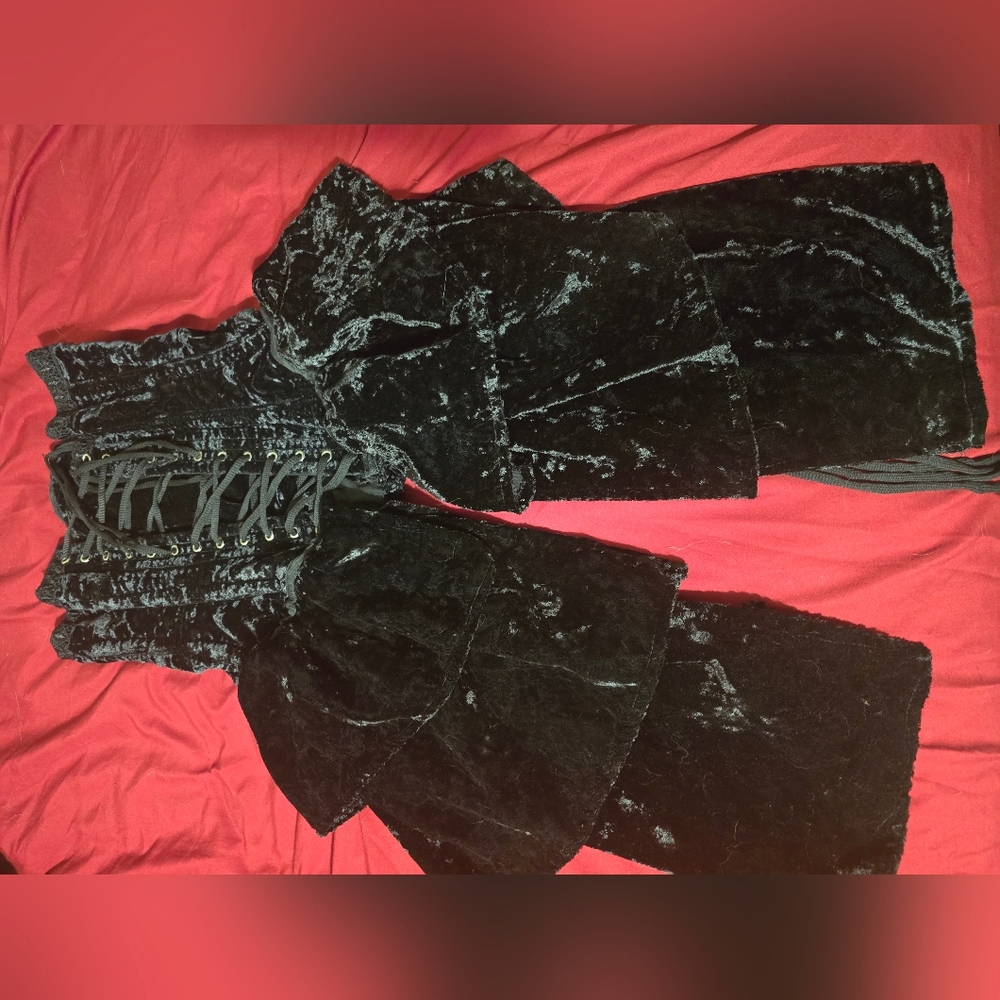 Elegant Black Velvet Bustled Corset